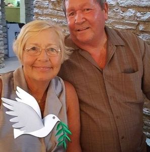 Meet your Posher, Becky n bob